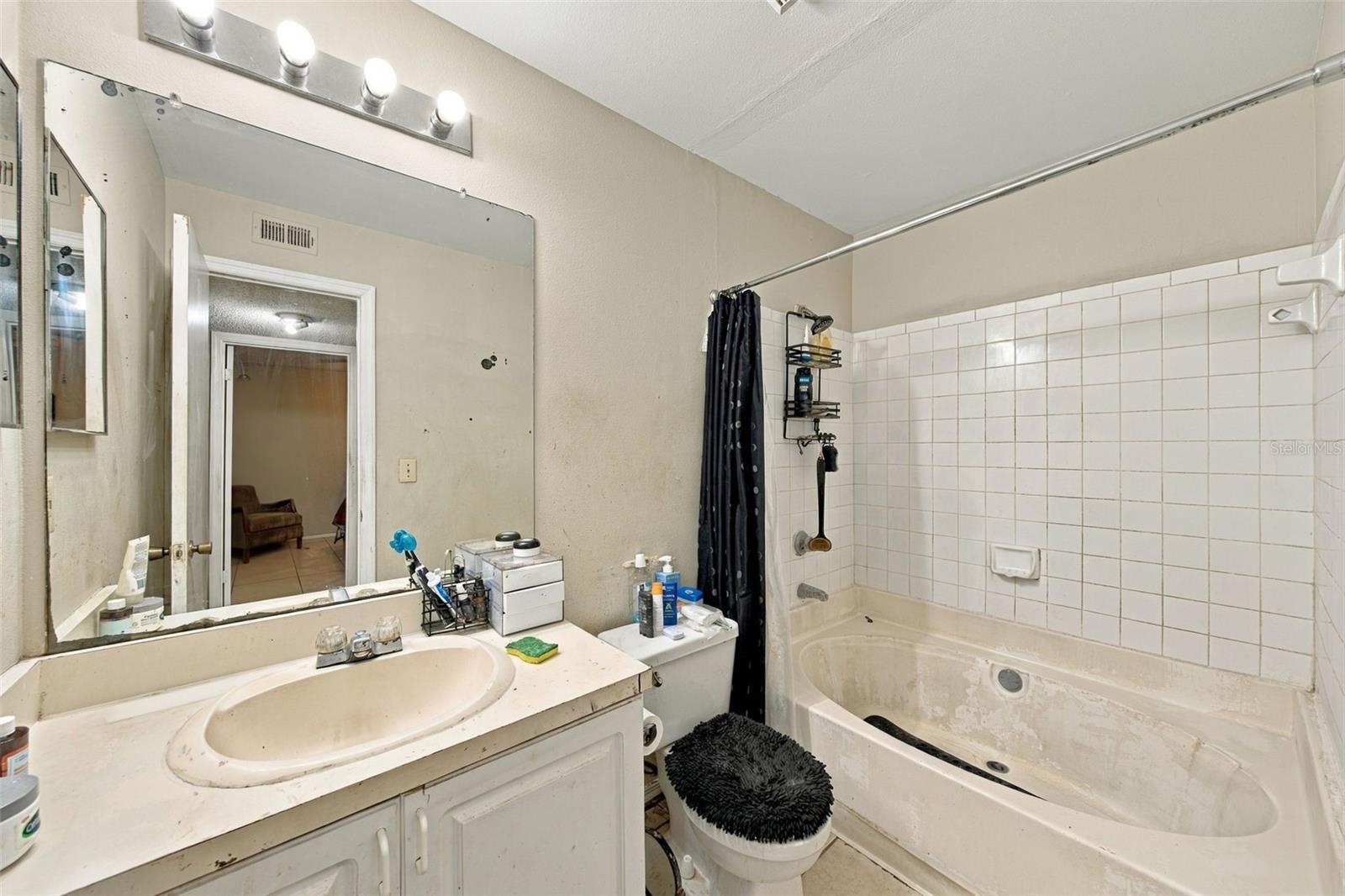 10020 STRAFFORD OAK COURT, #914, Tampa, FL 33624