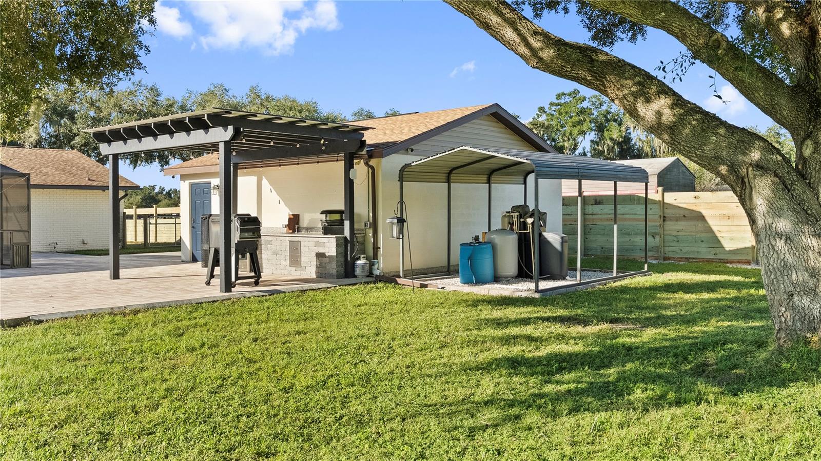 310 MOCCASIN HOLLOW ROAD, Lithia, FL 33547