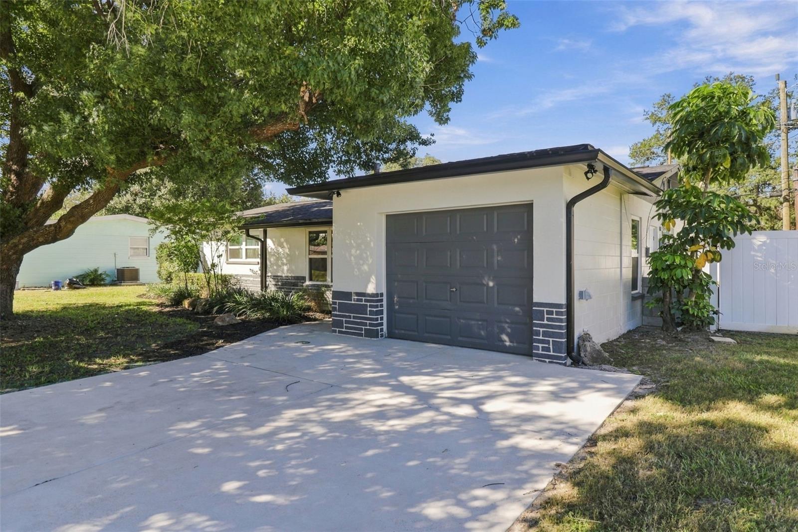 11218 116TH STREET, Seminole, FL 33778
