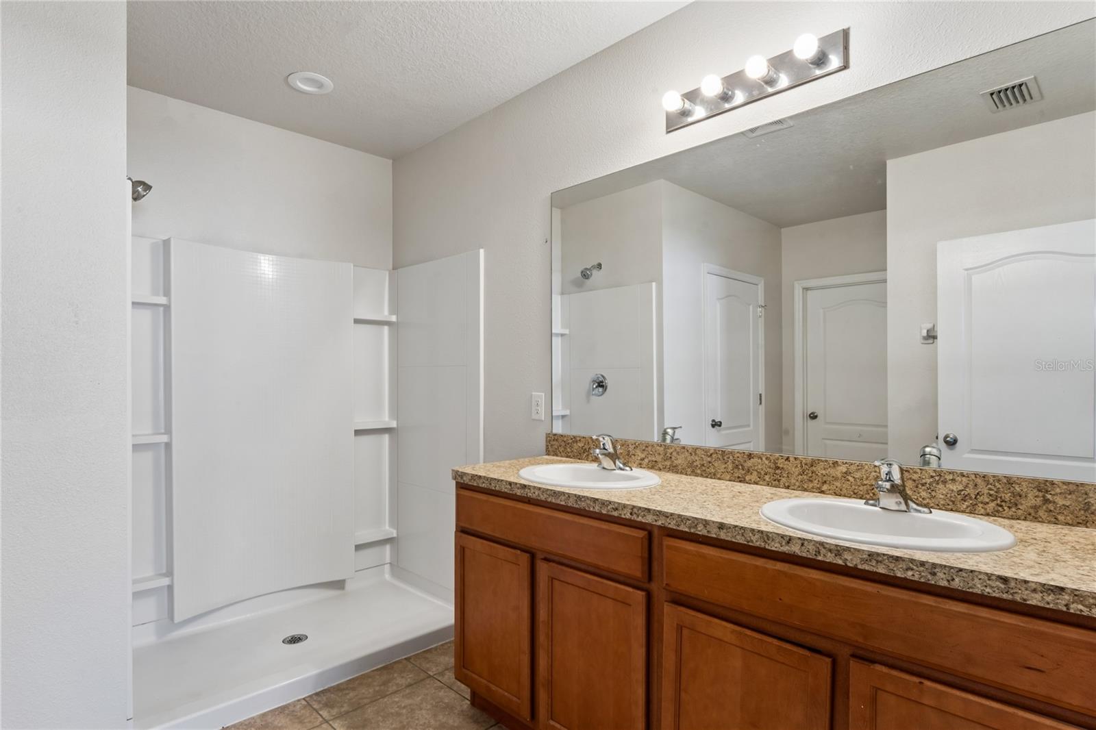 208 LONE DOVE LANE, Bradenton, FL 34212