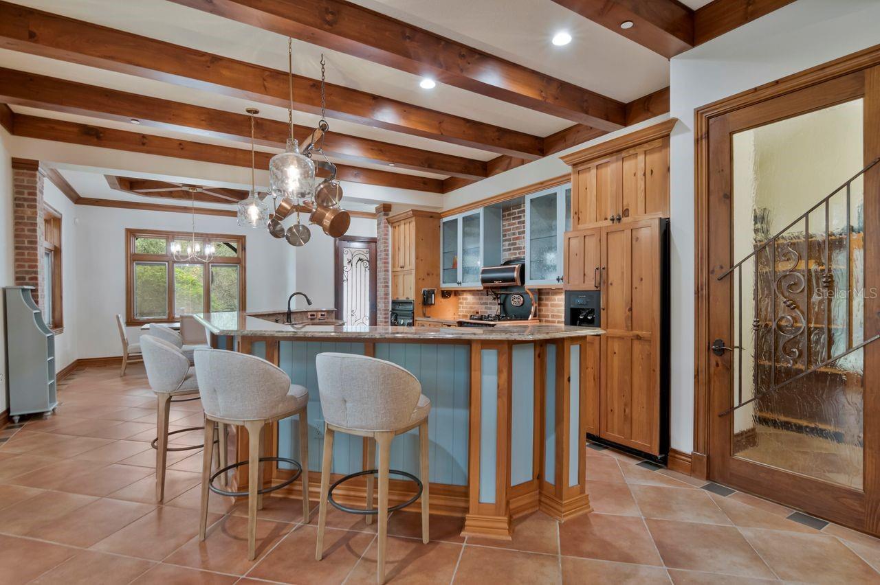 201 OLD OAK LANE, Palm Harbor, FL 34683