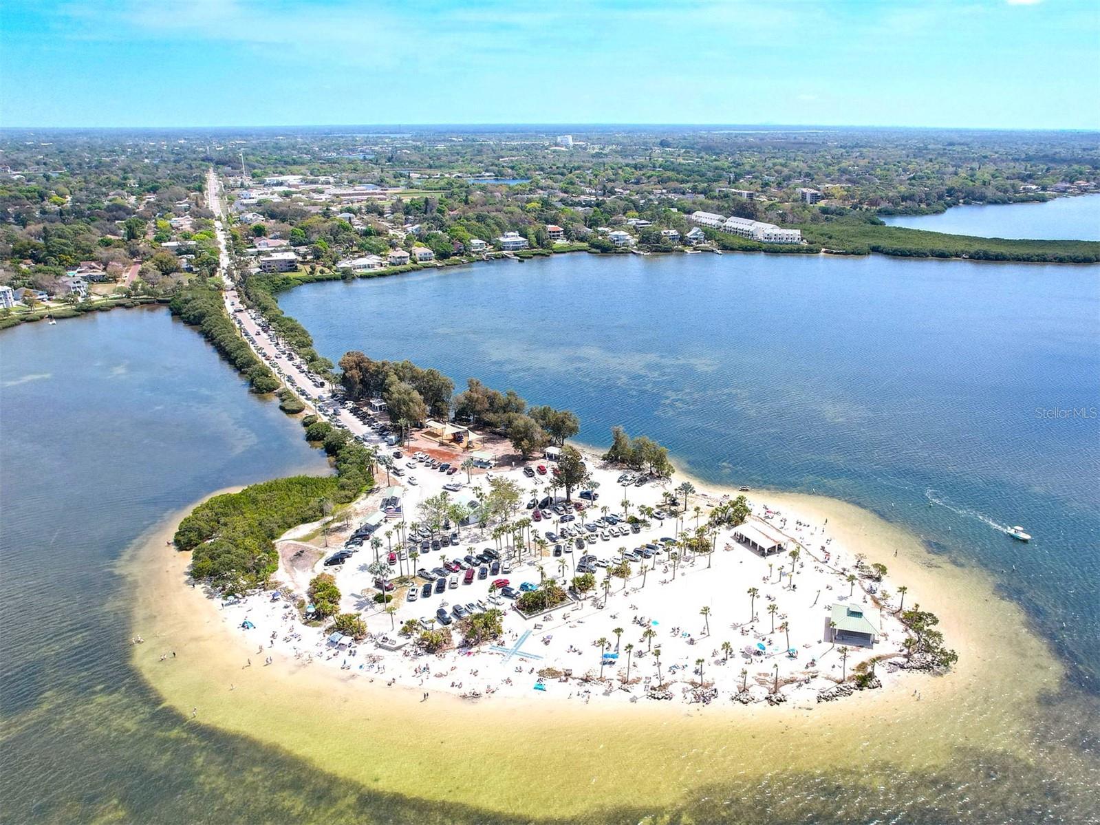 503 WINDRUSH BAY DRIVE, Tarpon Springs, FL 34689