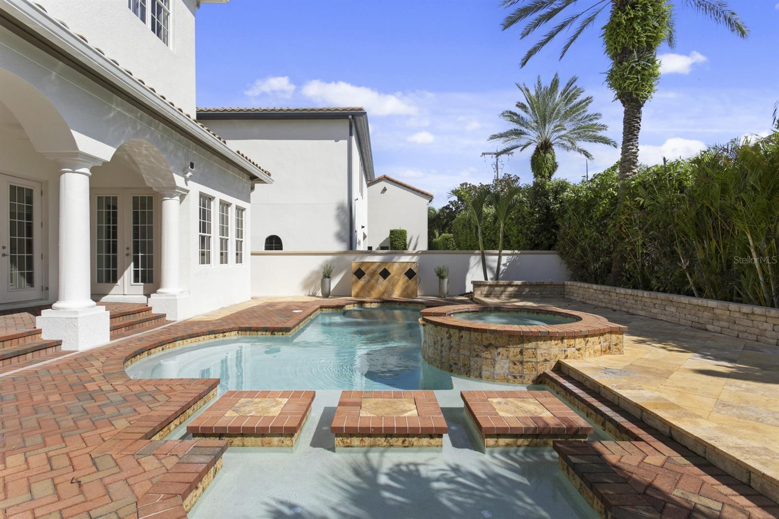 6123 YEATS MANOR DRIVE, Tampa, FL 33616