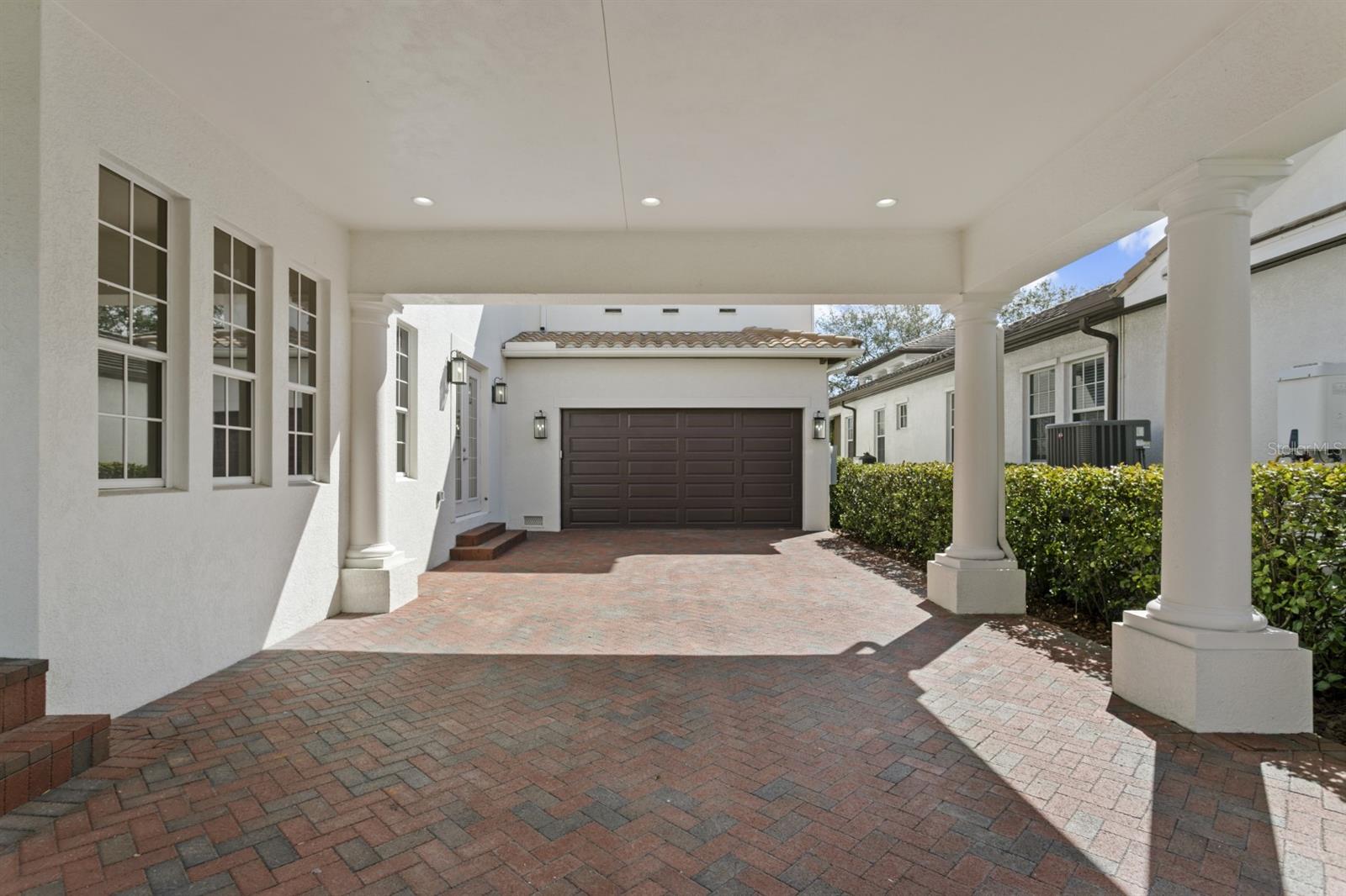 6123 YEATS MANOR DRIVE, Tampa, FL 33616