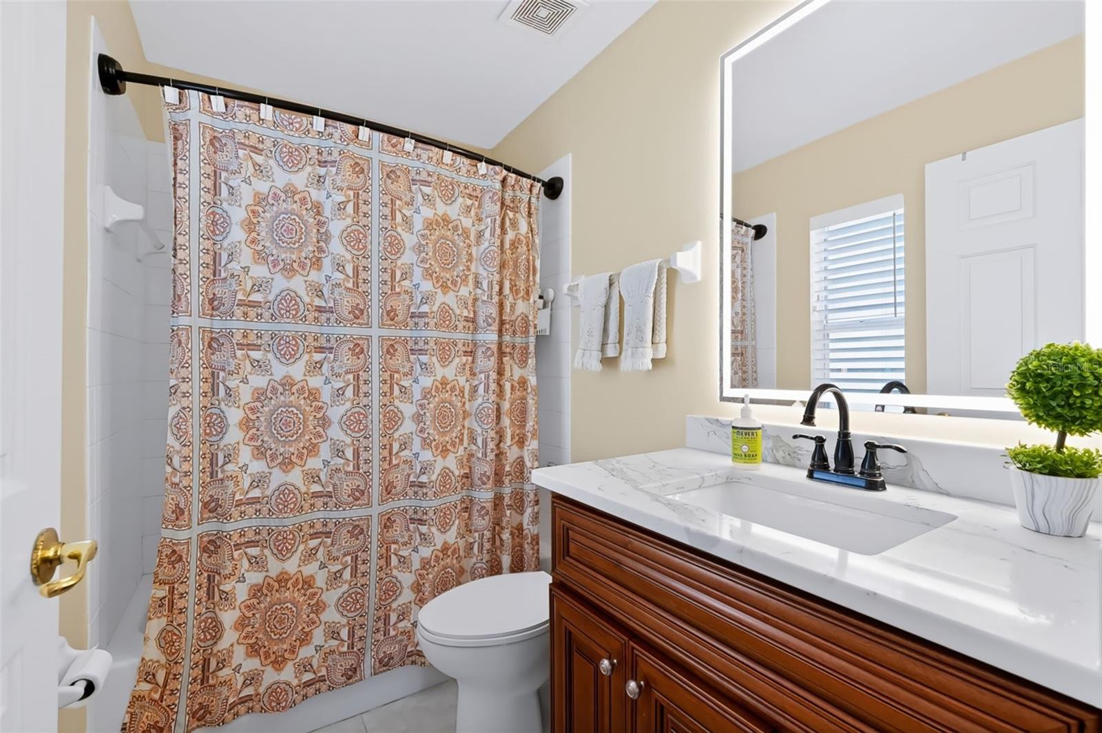 12541 LEATHERLEAF DRIVE, Tampa, FL 33626