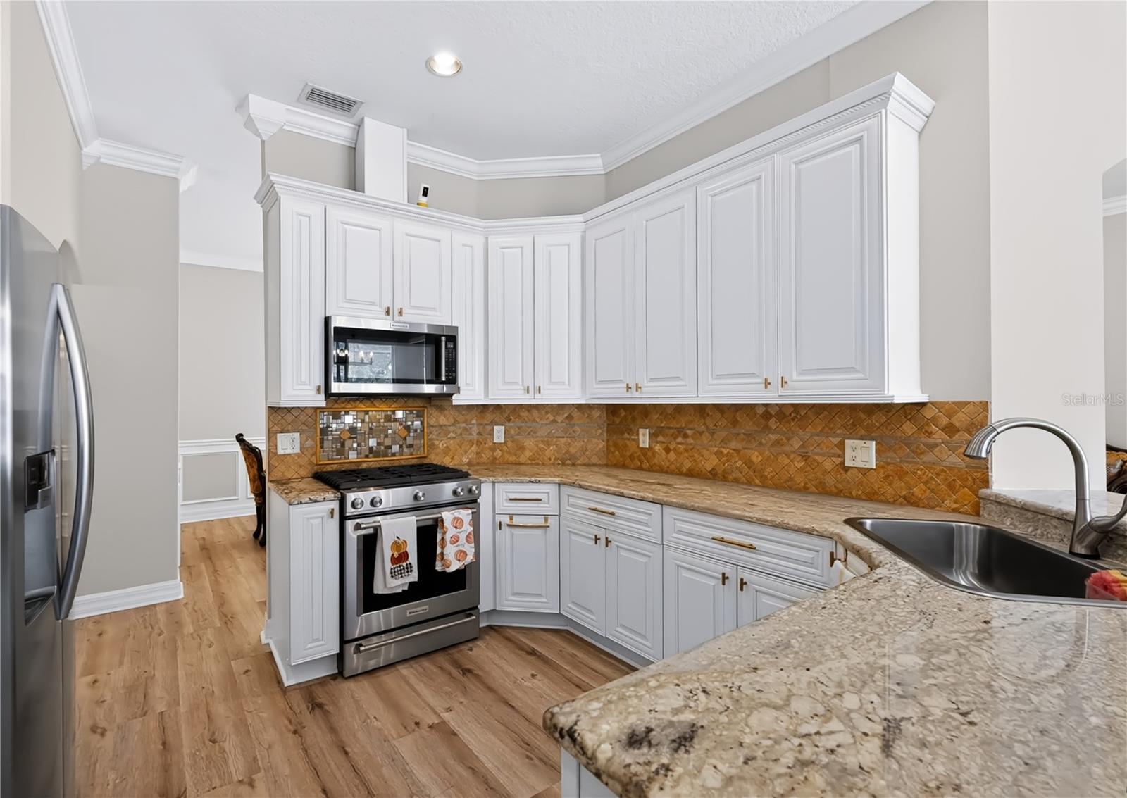 12541 LEATHERLEAF DRIVE, Tampa, FL 33626
