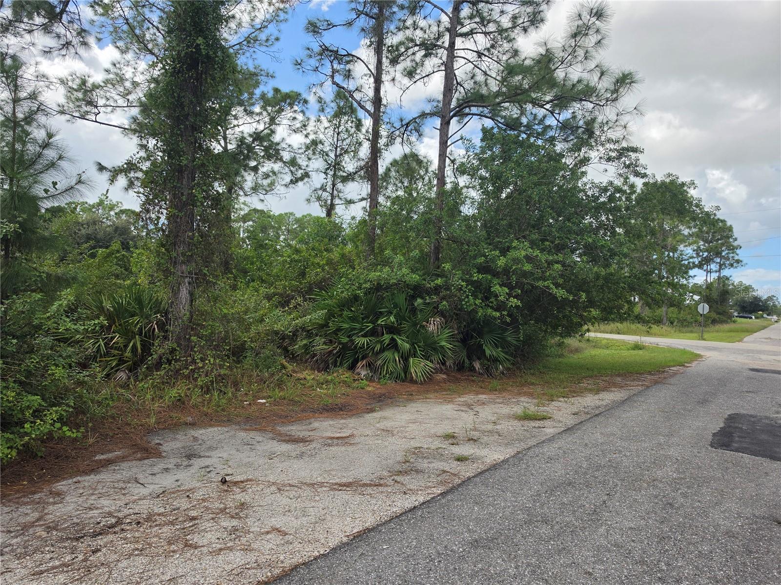 902 E 15TH STREET, Lehigh Acres, FL 33972