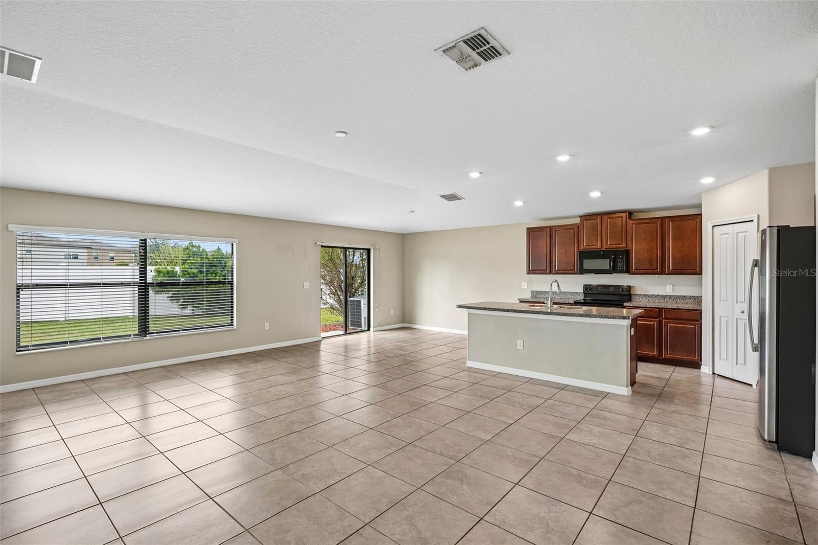 4103 GLOBE THISTLE DRIVE, Tampa, FL 33619 4103 GLOBE THISTLE DRIVE, Tampa, FL 33619