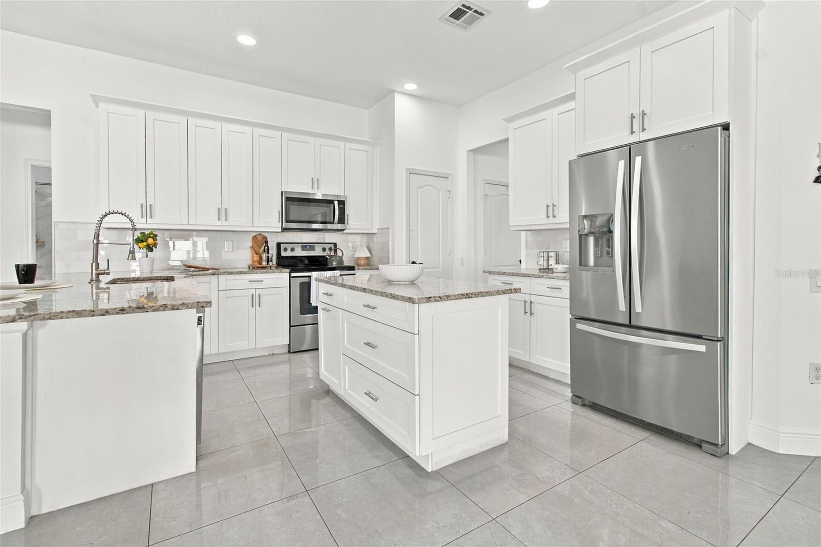 20827 WOODVALE LANE, Land O Lakes, FL 34638