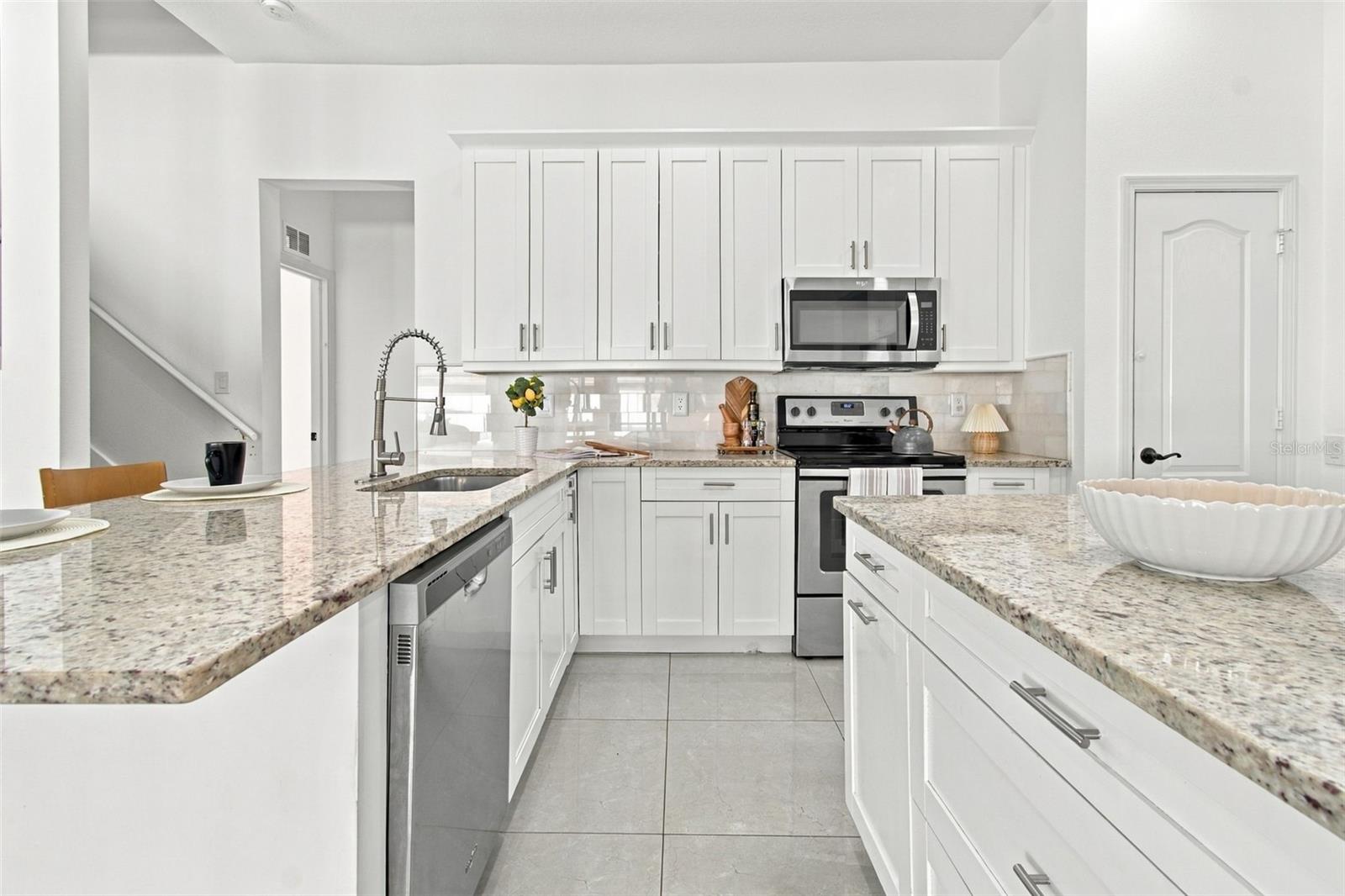 20827 WOODVALE LANE, Land O Lakes, FL 34638