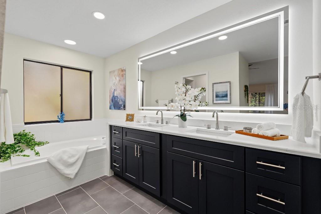 3010 LONGBROOKE WAY, Clearwater, FL 33760