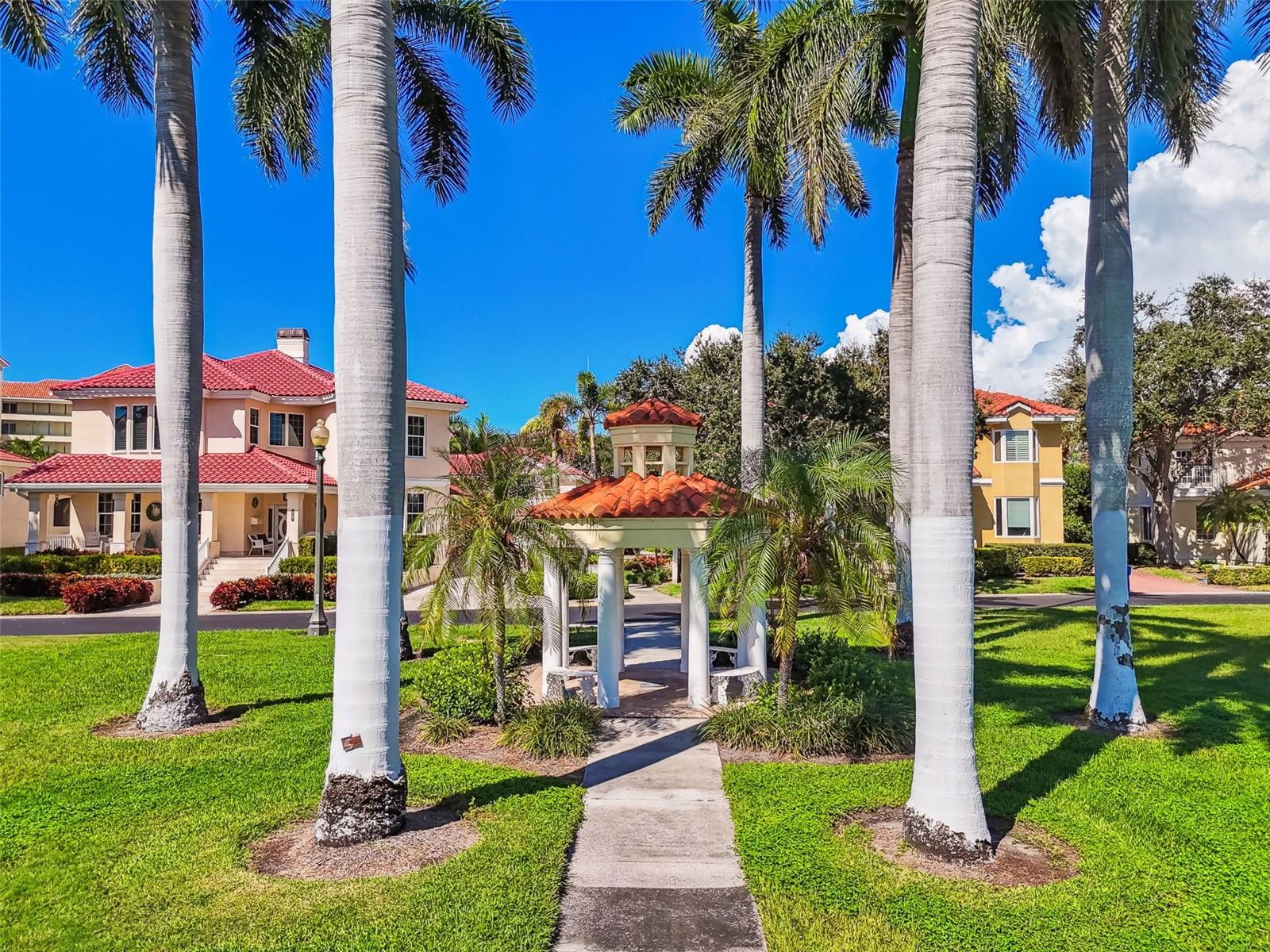 4707 SKIMMER WAY S, St Petersburg, FL 33711