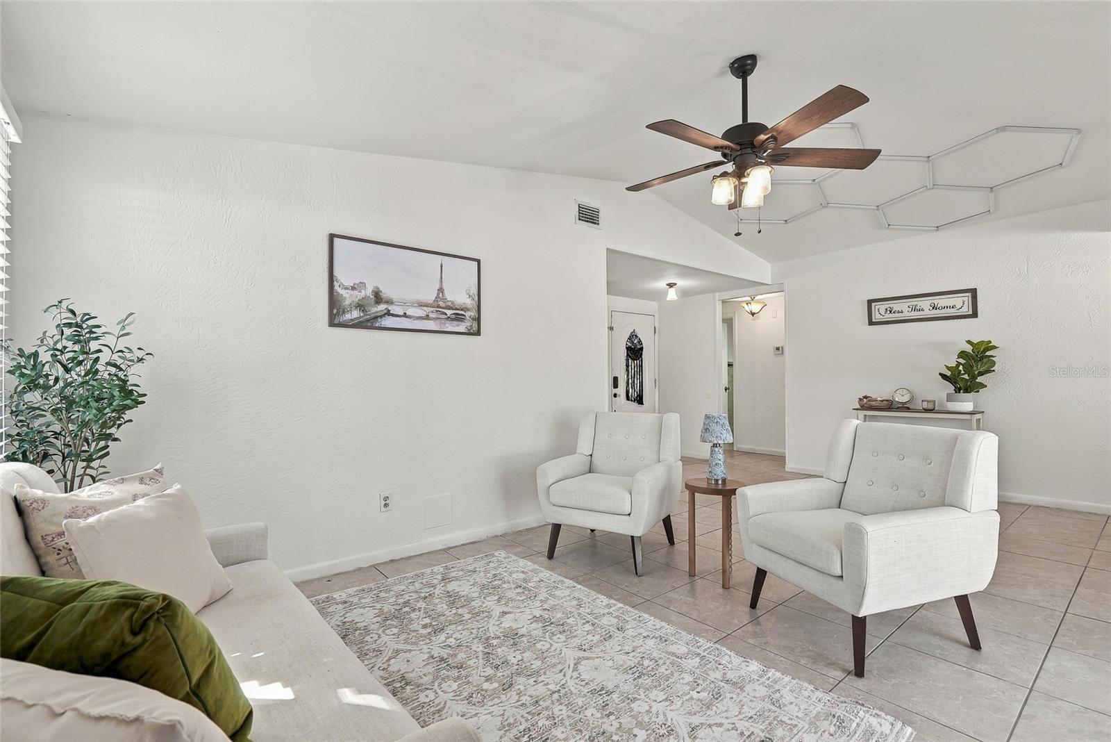 9608 ELGIN COURT, Tampa, FL 33615