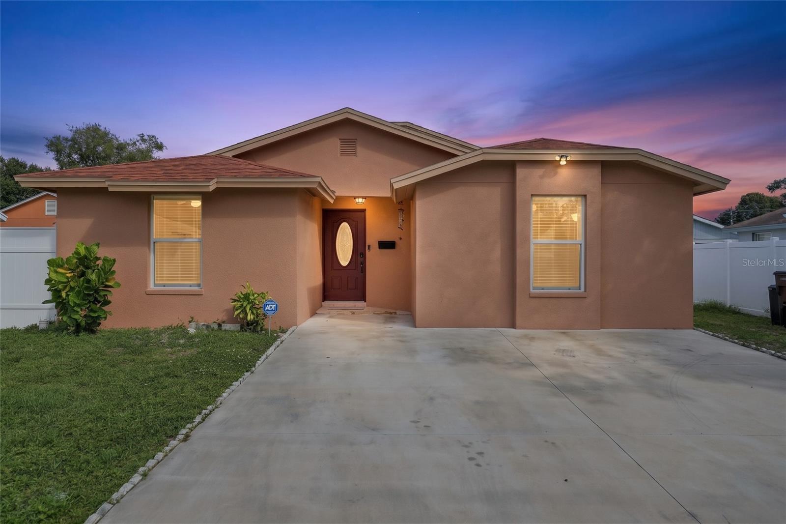 9608 ELGIN COURT, Tampa, FL 33615 9608 ELGIN COURT, Tampa, FL 33615