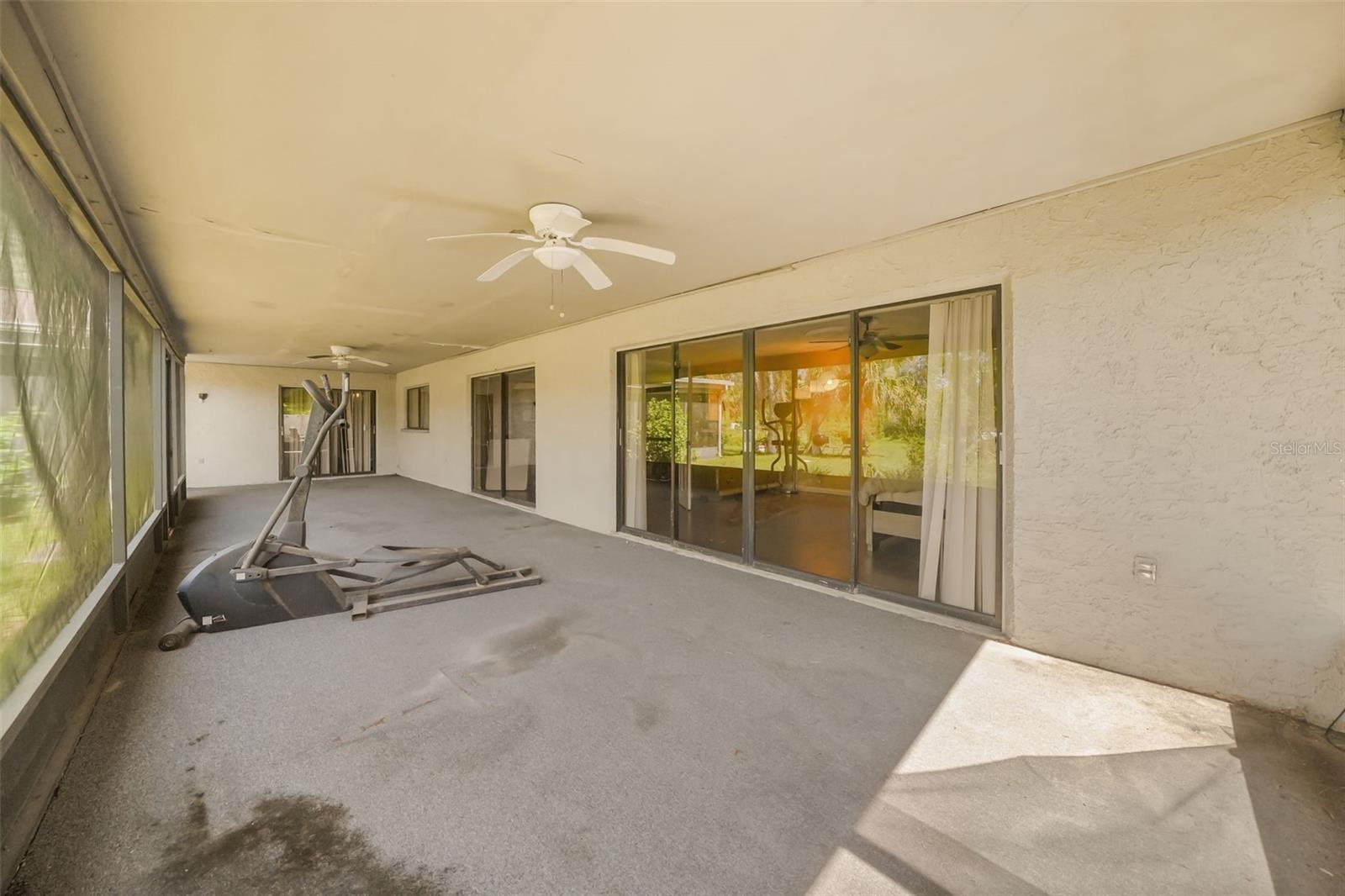 6912 SENOJ DRIVE, Tampa, FL 33610