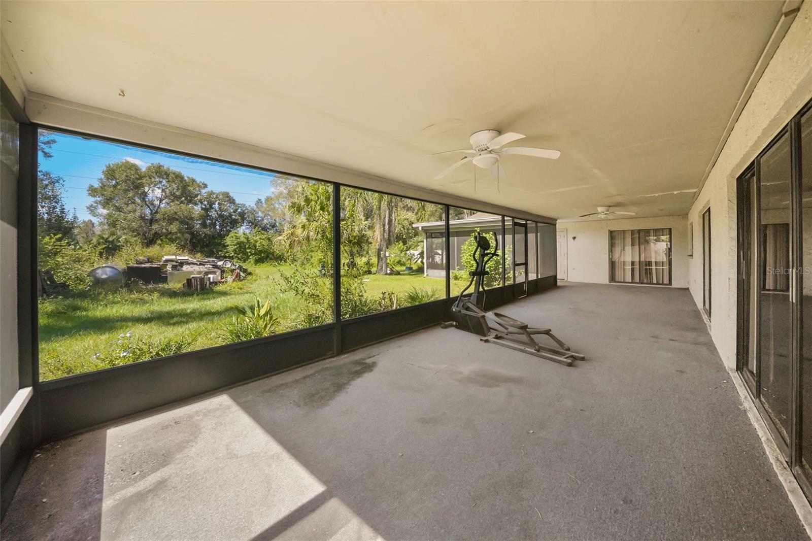 6912 SENOJ DRIVE, Tampa, FL 33610