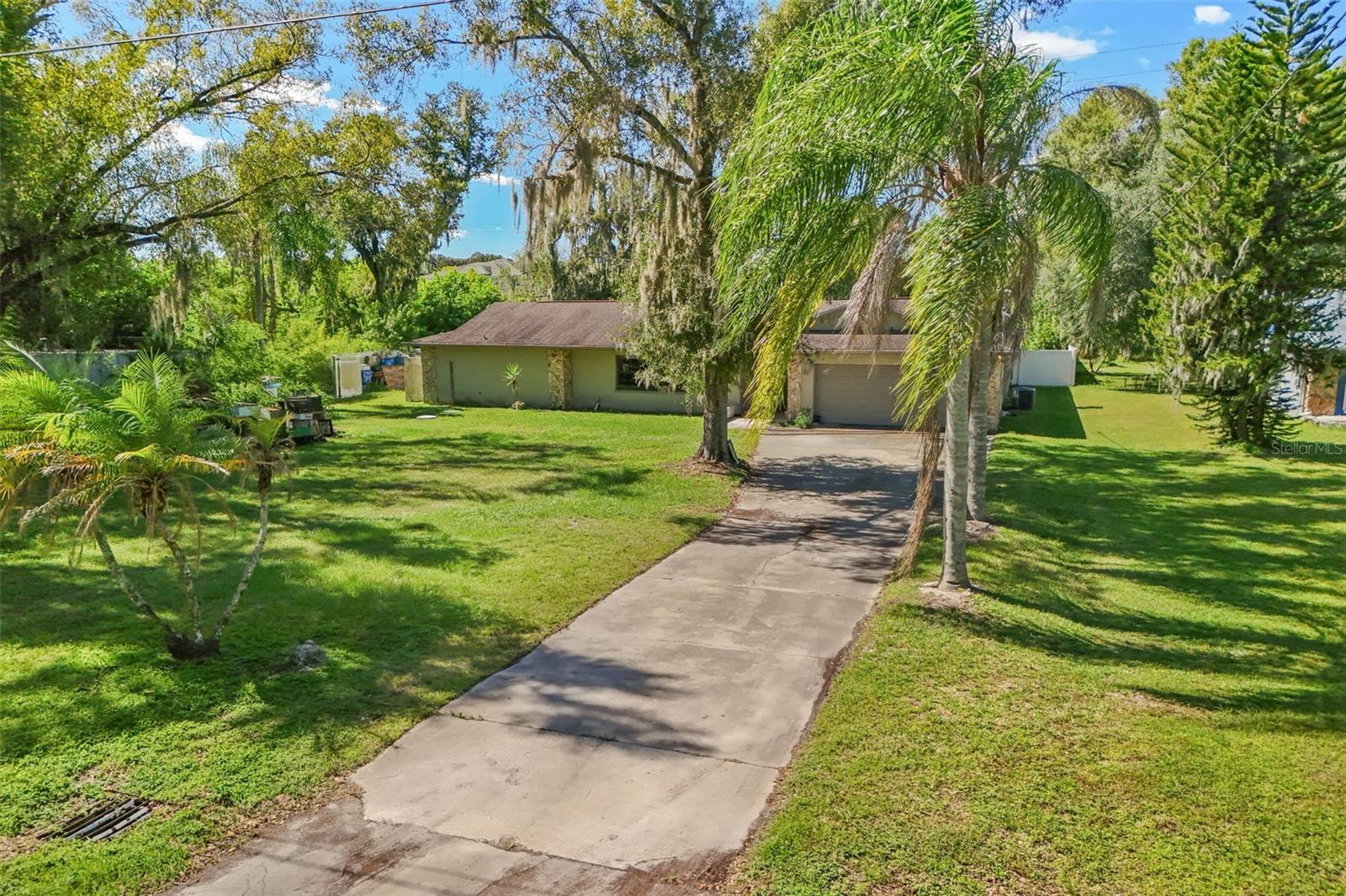 6912 SENOJ DRIVE, Tampa, FL 33610