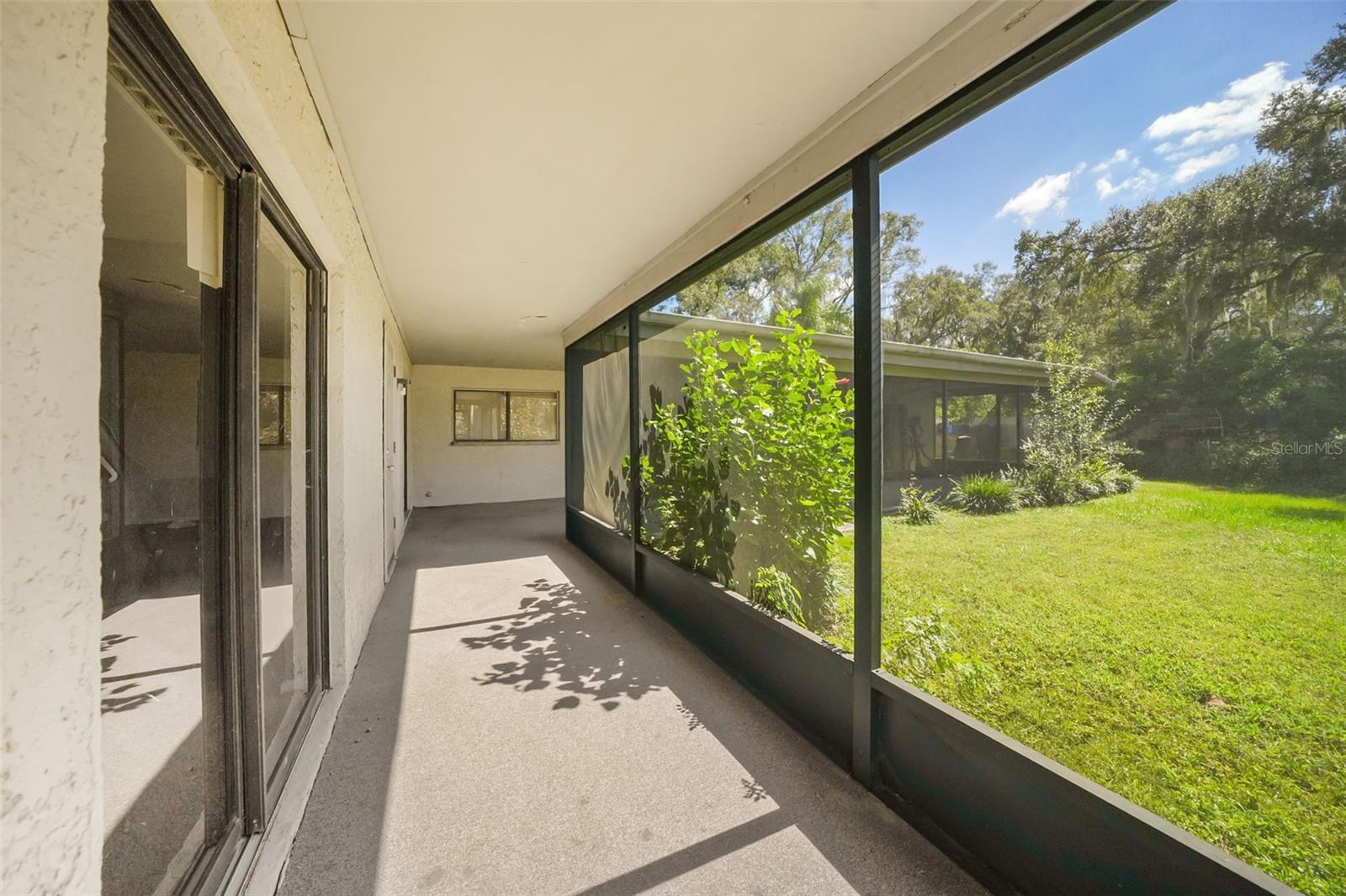 6912 SENOJ DRIVE, Tampa, FL 33610