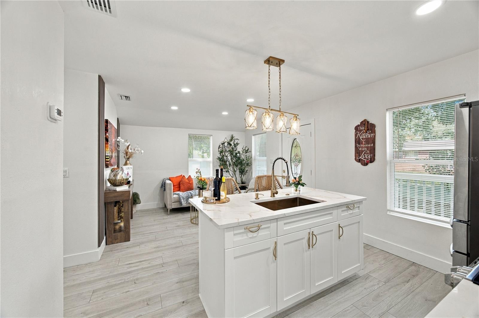 1503 E POWHATAN AVENUE, Tampa, FL 33610