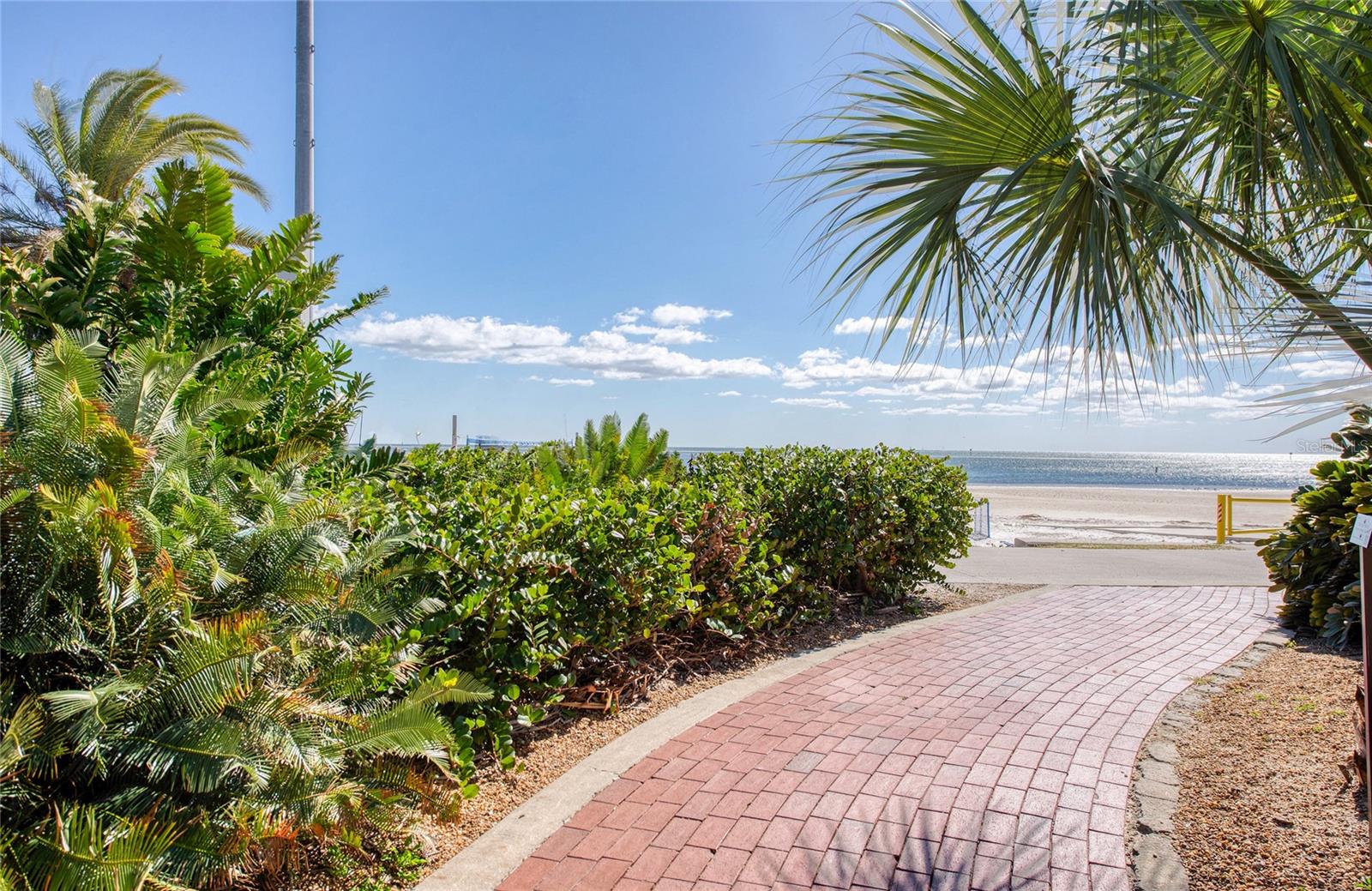 700 BEACH DRIVE NE, #701, St Petersburg, FL 33701