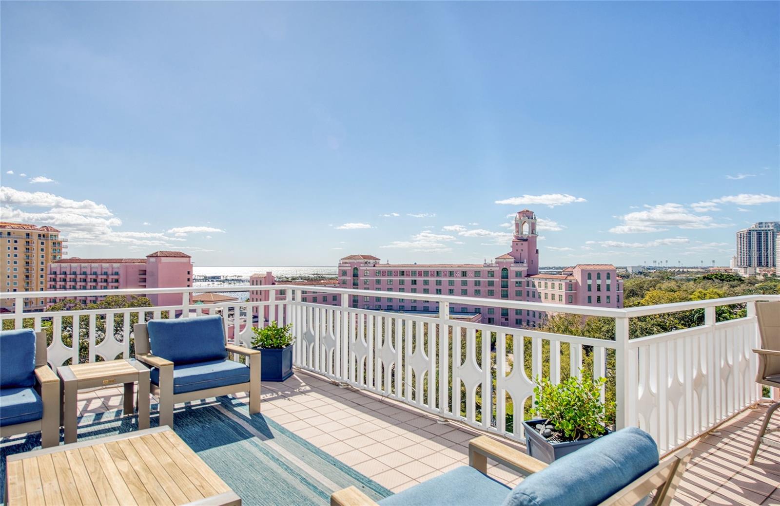 700 BEACH DRIVE NE, #701, St Petersburg, FL 33701