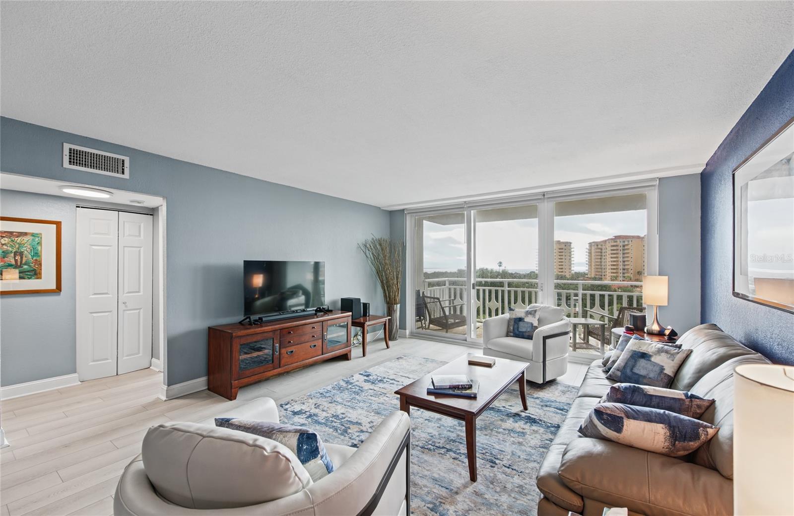 700 BEACH DRIVE NE, #701, St Petersburg, FL 33701
