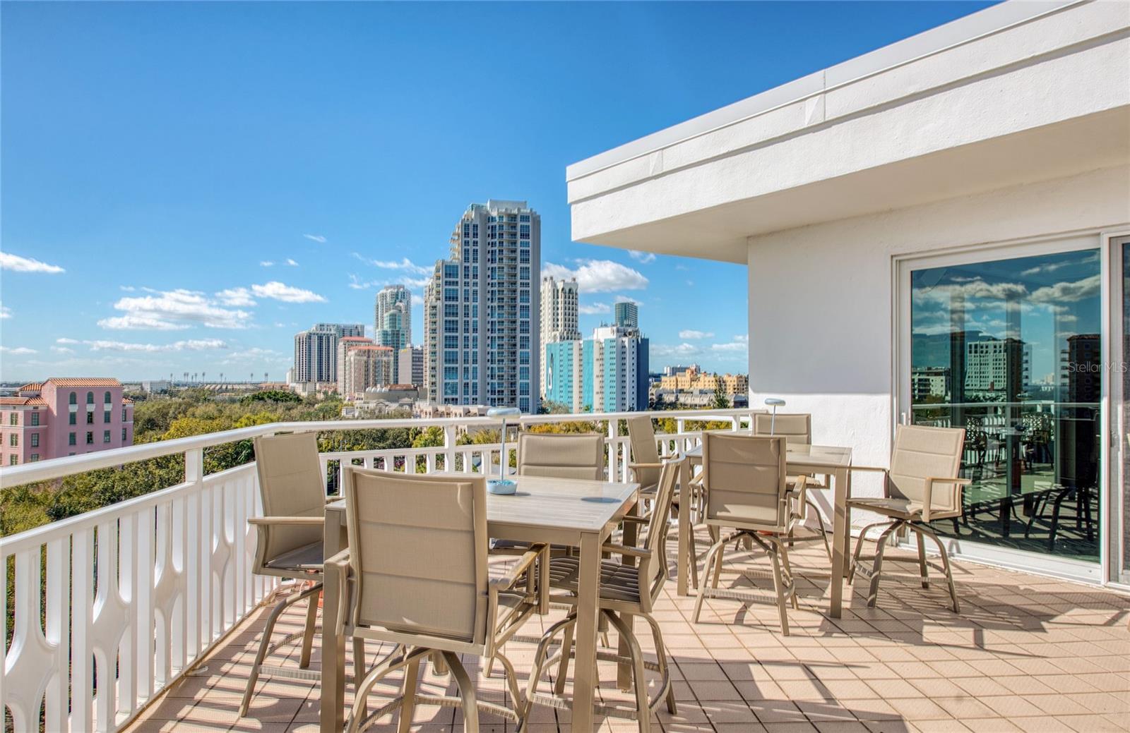 700 BEACH DRIVE NE, #701, St Petersburg, FL 33701