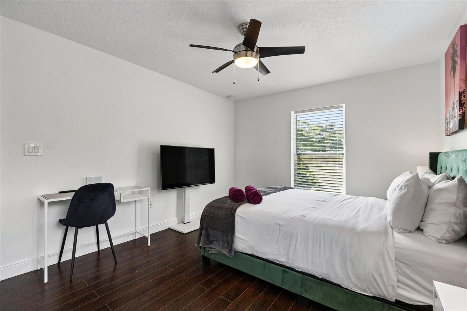 7911 N PACKWOOD AVENUE, Tampa, FL 33604