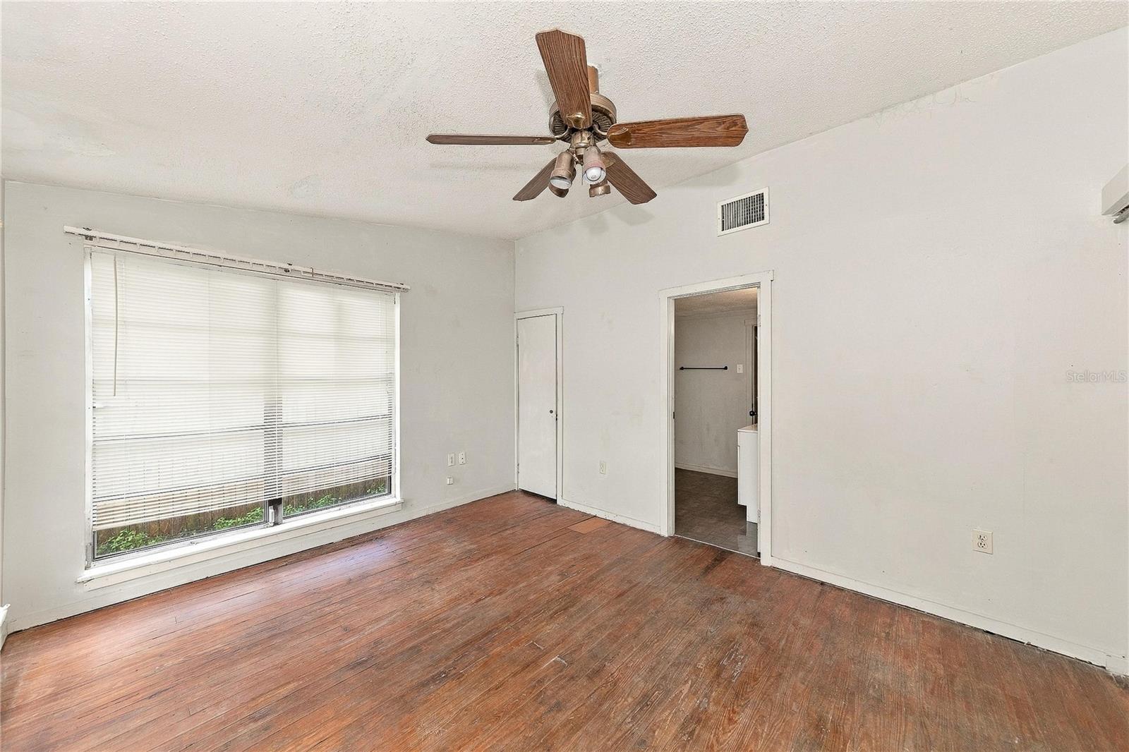1103 36TH AVENUE W, Bradenton, FL 34205
