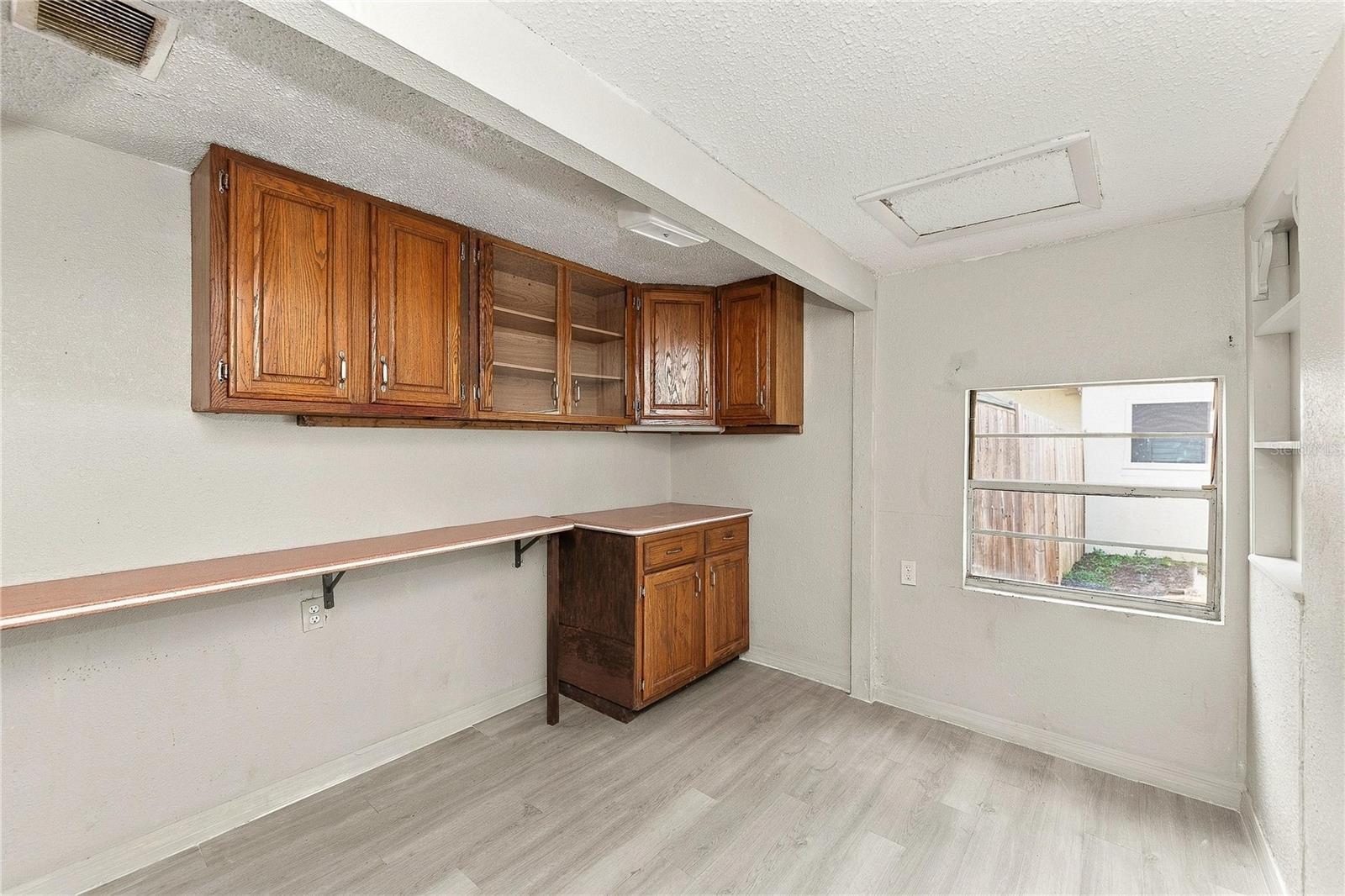 1103 36TH AVENUE W, Bradenton, FL 34205