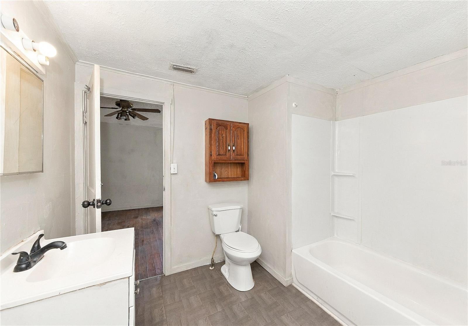 1103 36TH AVENUE W, Bradenton, FL 34205