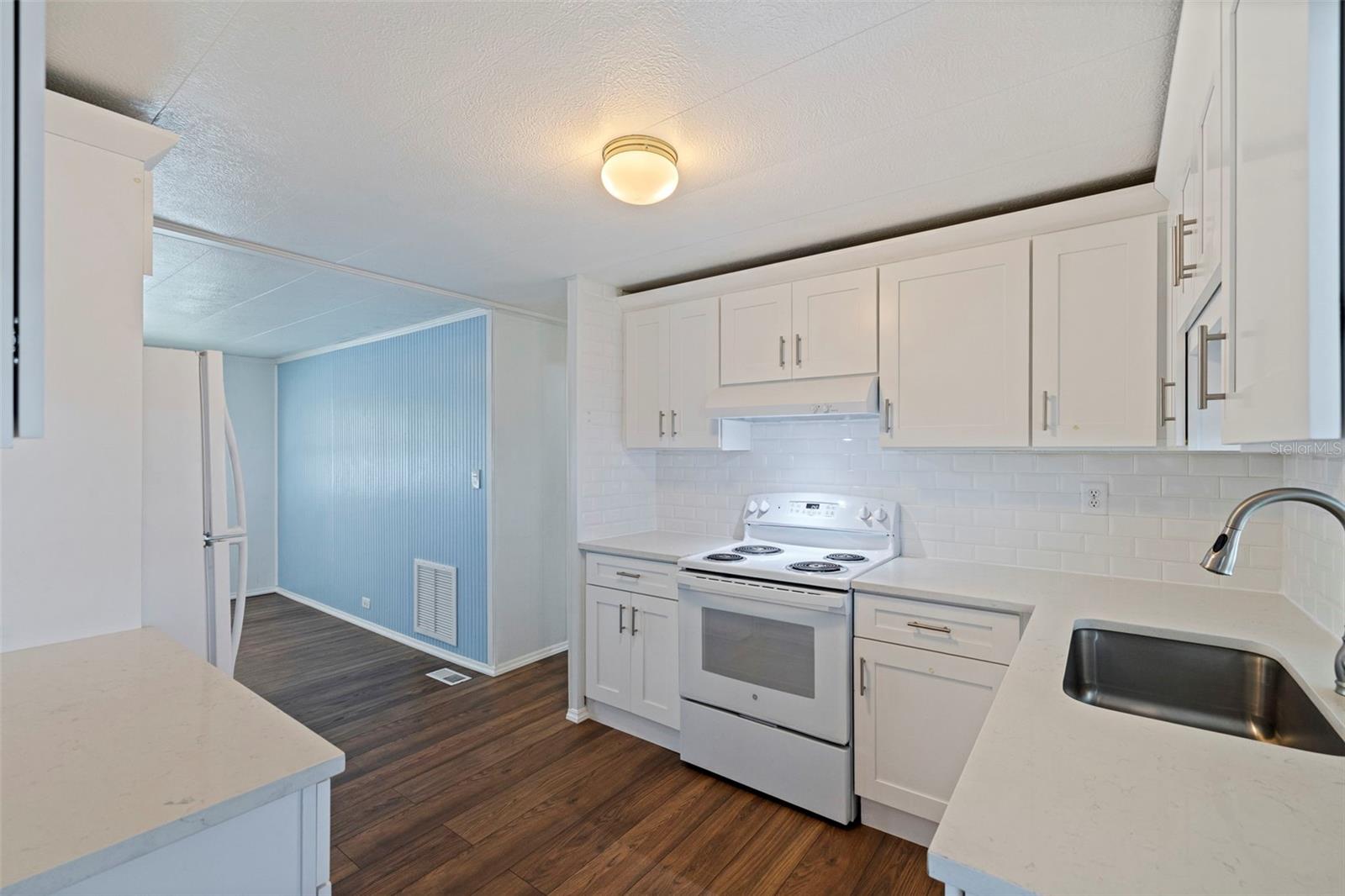 678 MOUNT MADISON AVENUE NE, #661, St Petersburg, FL 33702