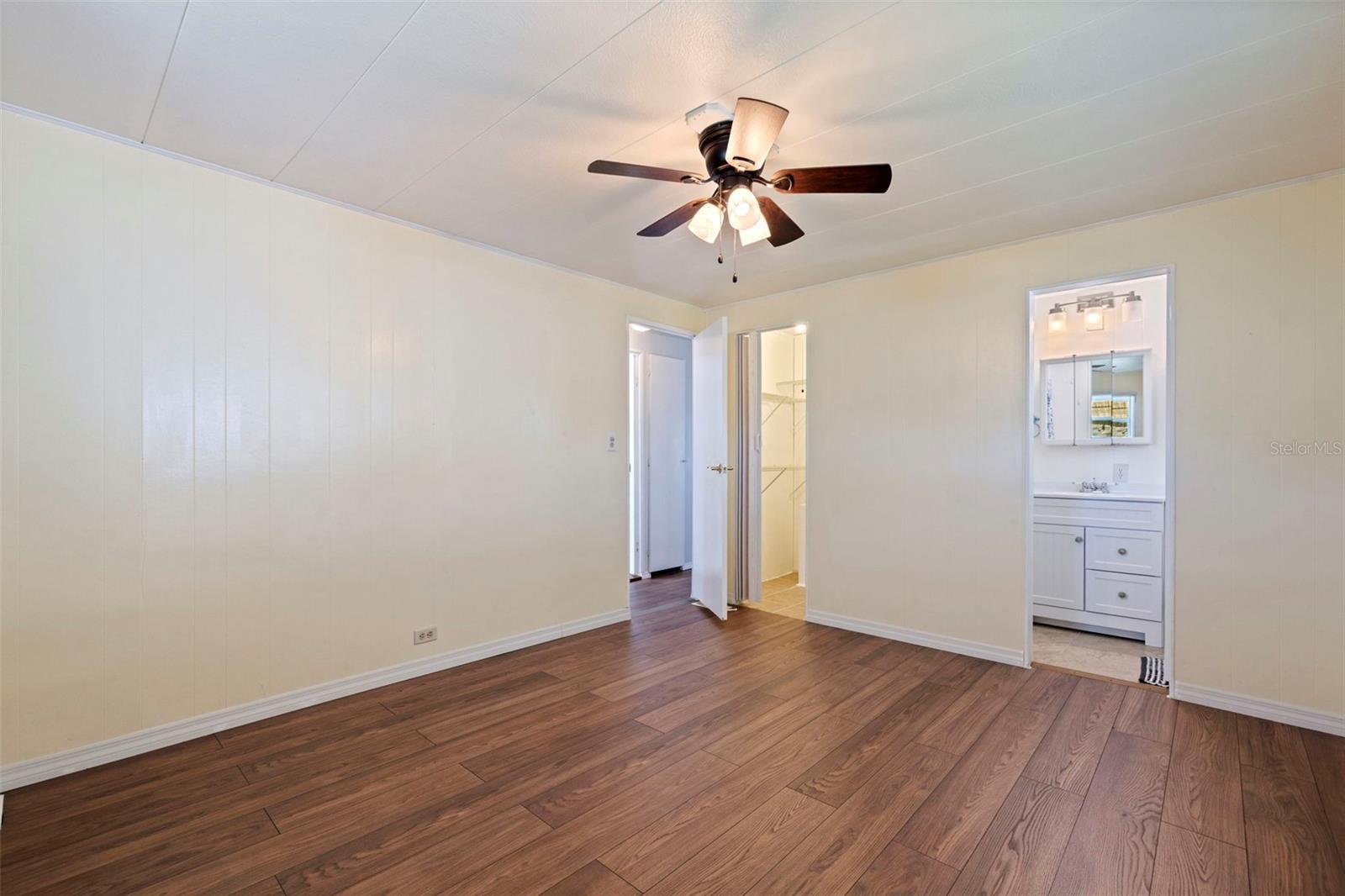 678 MOUNT MADISON AVENUE NE, #661, St Petersburg, FL 33702