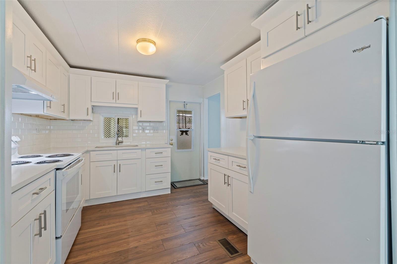 678 MOUNT MADISON AVENUE NE, #661, St Petersburg, FL 33702