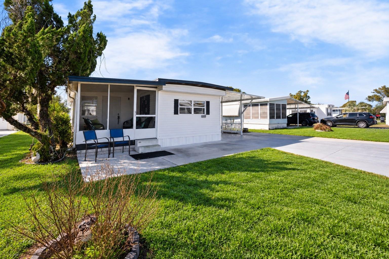 37332 SANDRA AVENUE, Zephyrhills, FL 33542 37332 SANDRA AVENUE, Zephyrhills, FL 33542