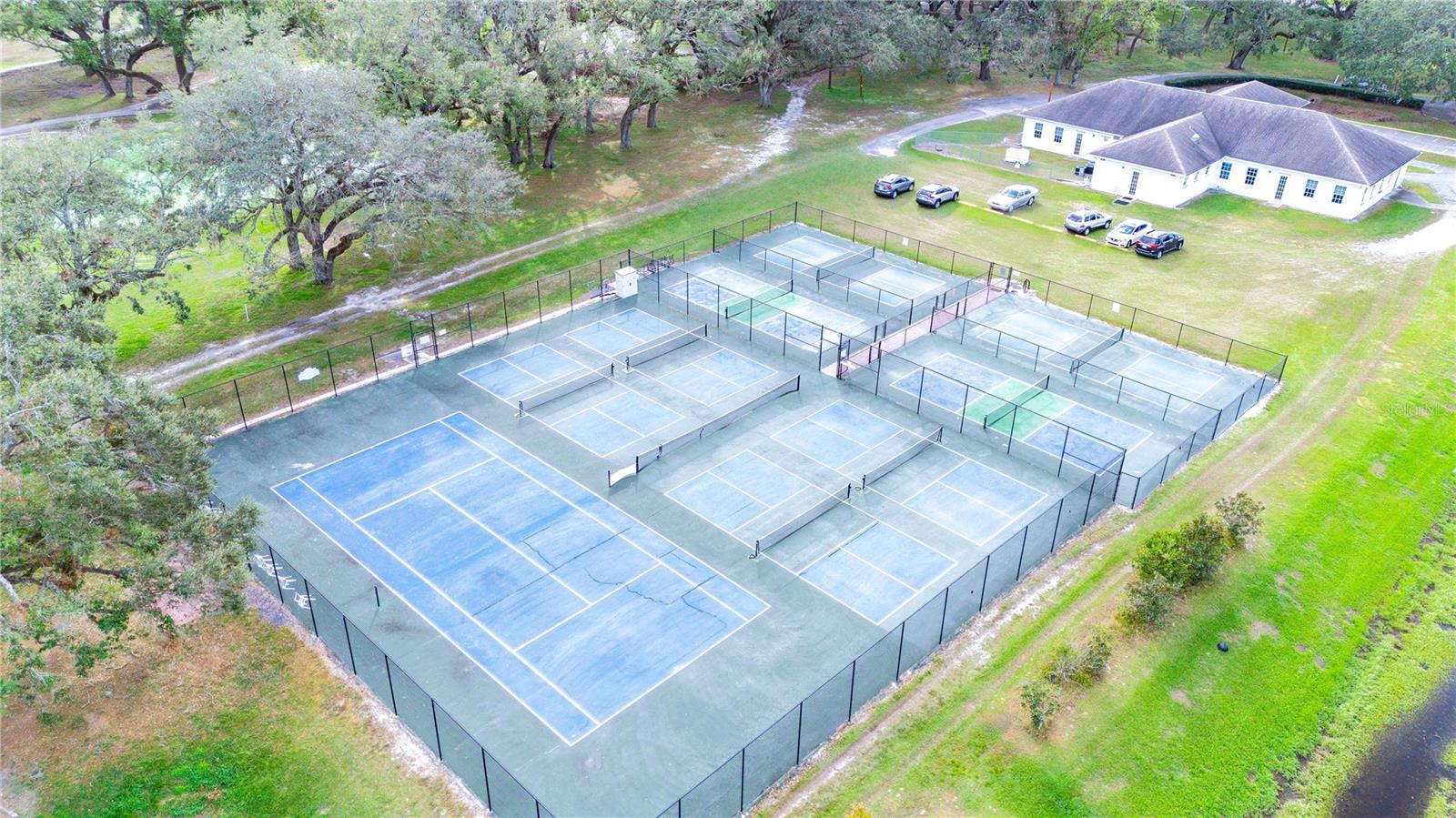 37332 SANDRA AVENUE, Zephyrhills, FL 33542