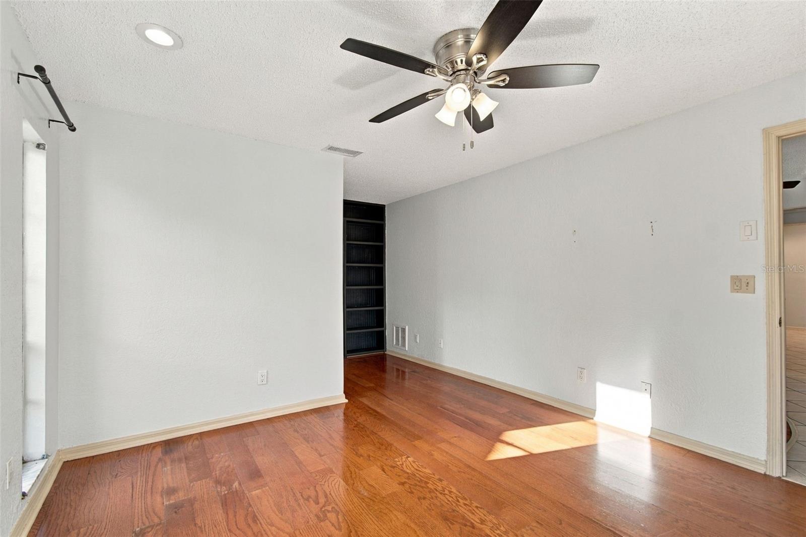 10843 HARBORSIDE DRIVE, Largo, FL 33773