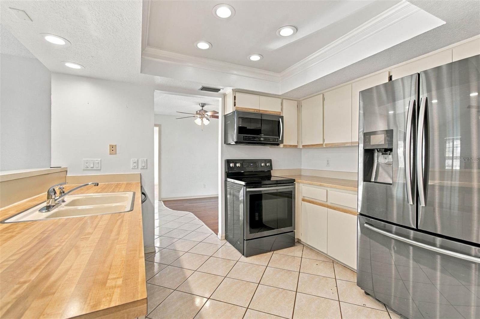 10843 HARBORSIDE DRIVE, Largo, FL 33773