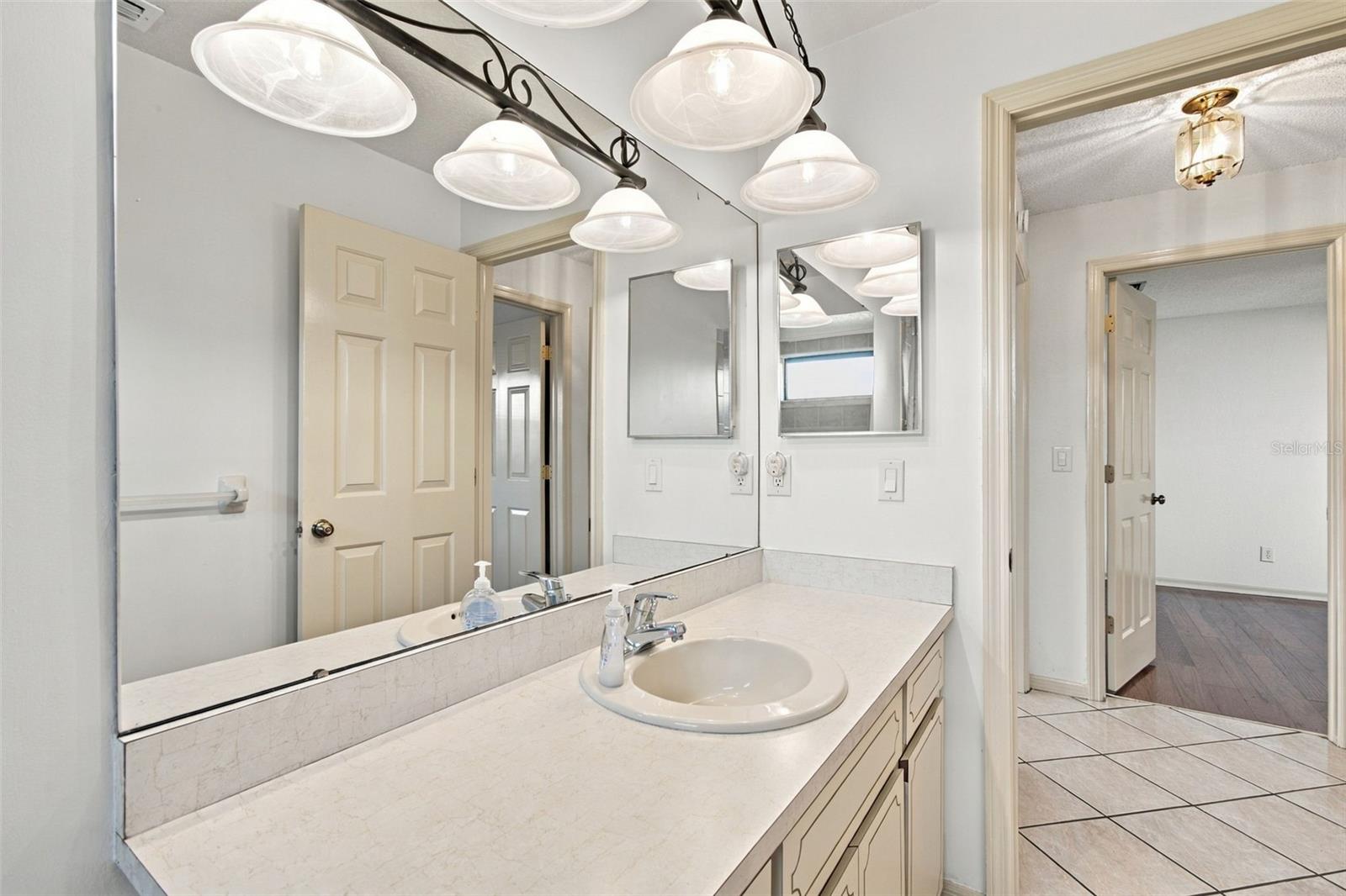 10843 HARBORSIDE DRIVE, Largo, FL 33773