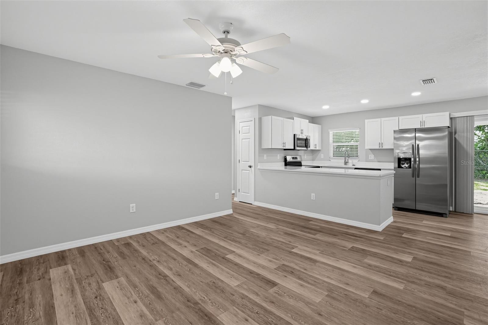 2820 21ST STREET W, Bradenton, FL 34205 2820 21ST STREET W, Bradenton, FL 34205