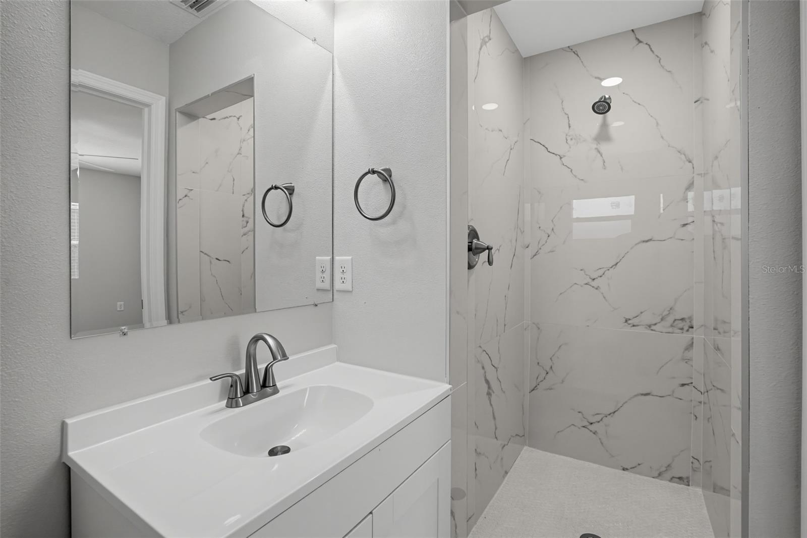 2820 21ST STREET W, Bradenton, FL 34205