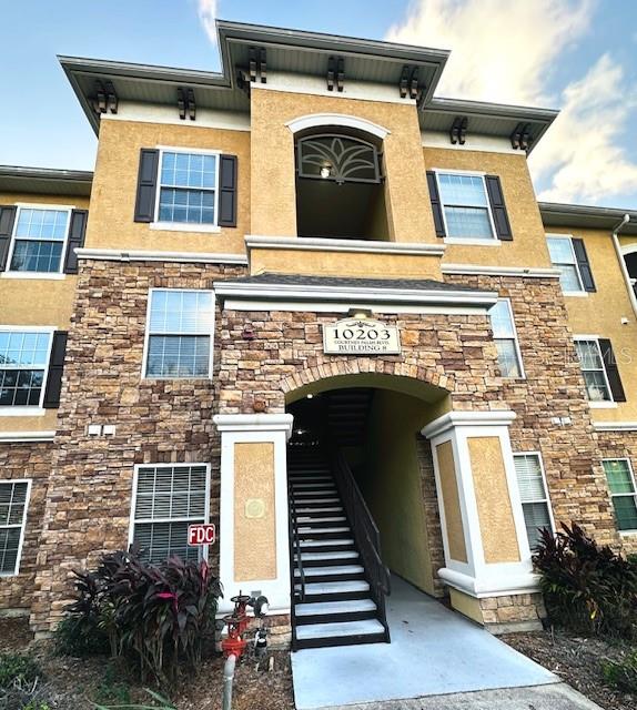 10203 COURTNEY PALMS BOULEVARD, #202, Tampa, FL 33619