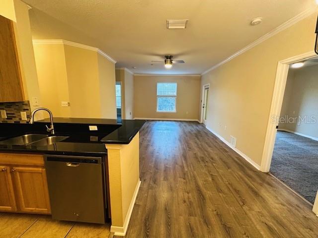 10203 COURTNEY PALMS BOULEVARD, #202, Tampa, FL 33619