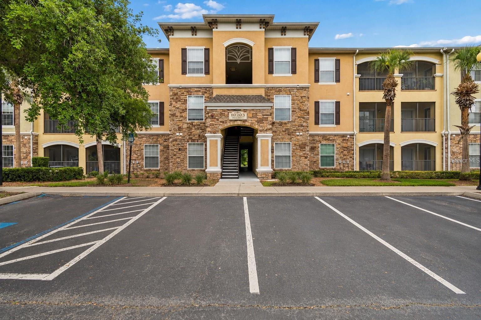 10203 COURTNEY PALMS BOULEVARD, #202, Tampa, FL 33619