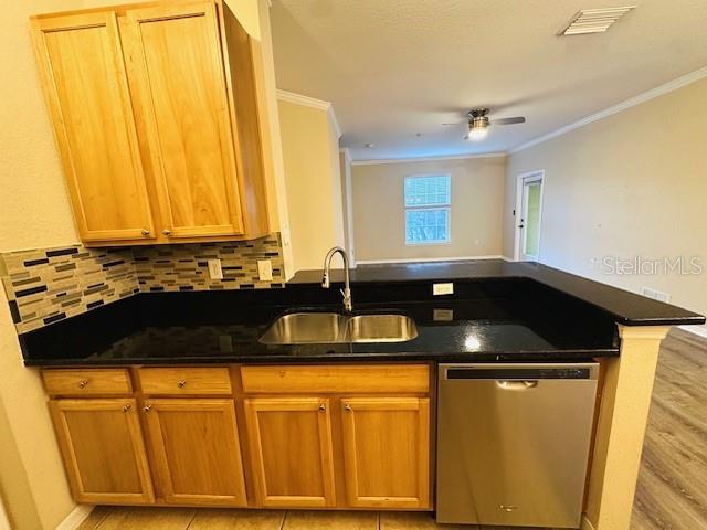 10203 COURTNEY PALMS BOULEVARD, #202, Tampa, FL 33619