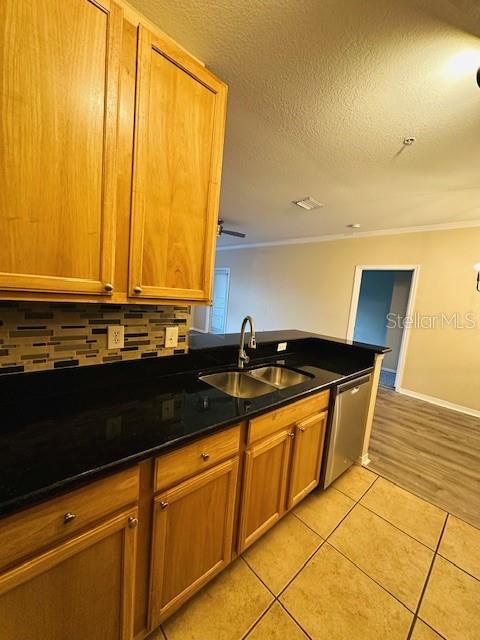 10203 COURTNEY PALMS BOULEVARD, #202, Tampa, FL 33619