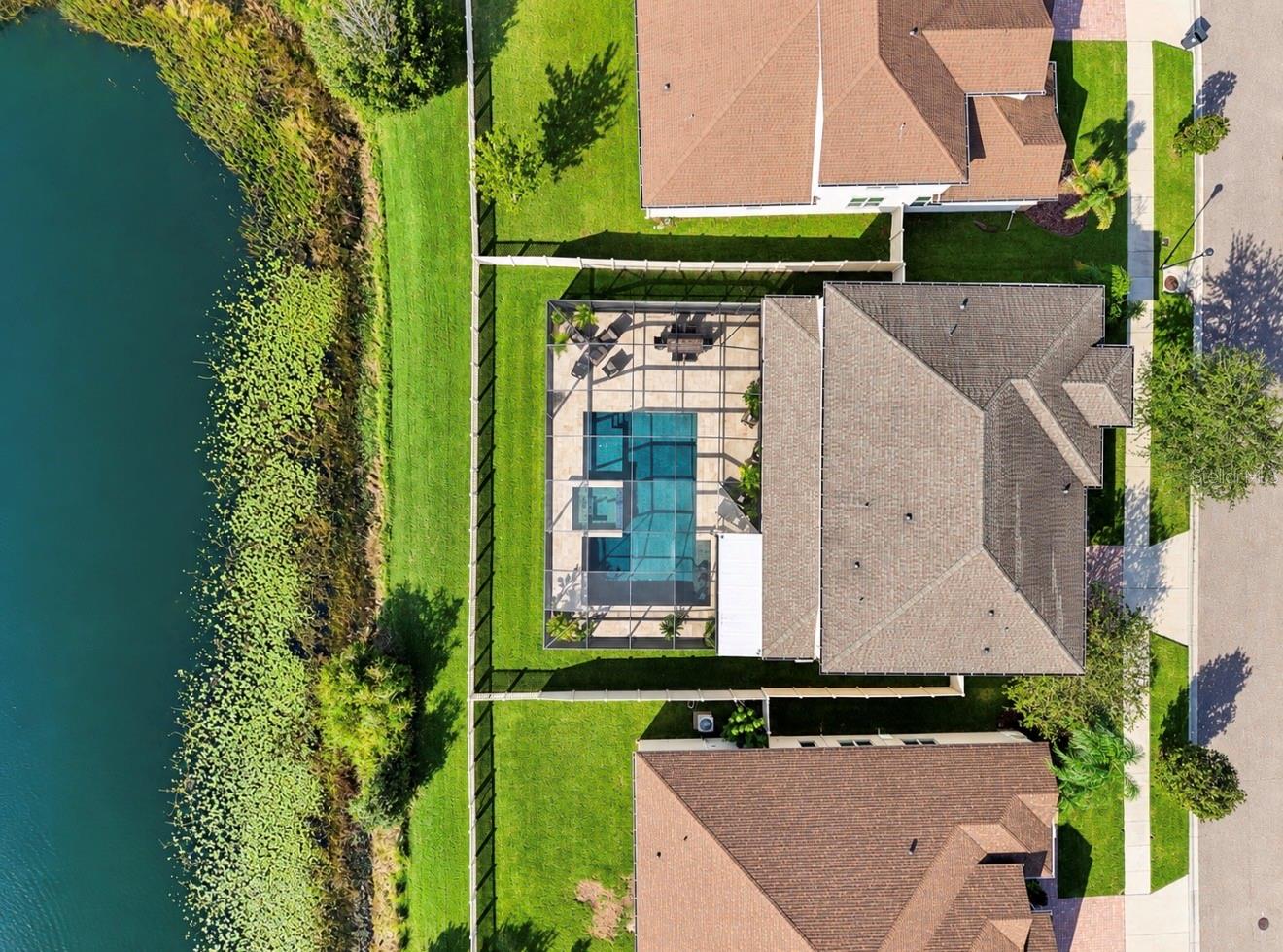 TOTAL PRIVACY - WATER VIEWS