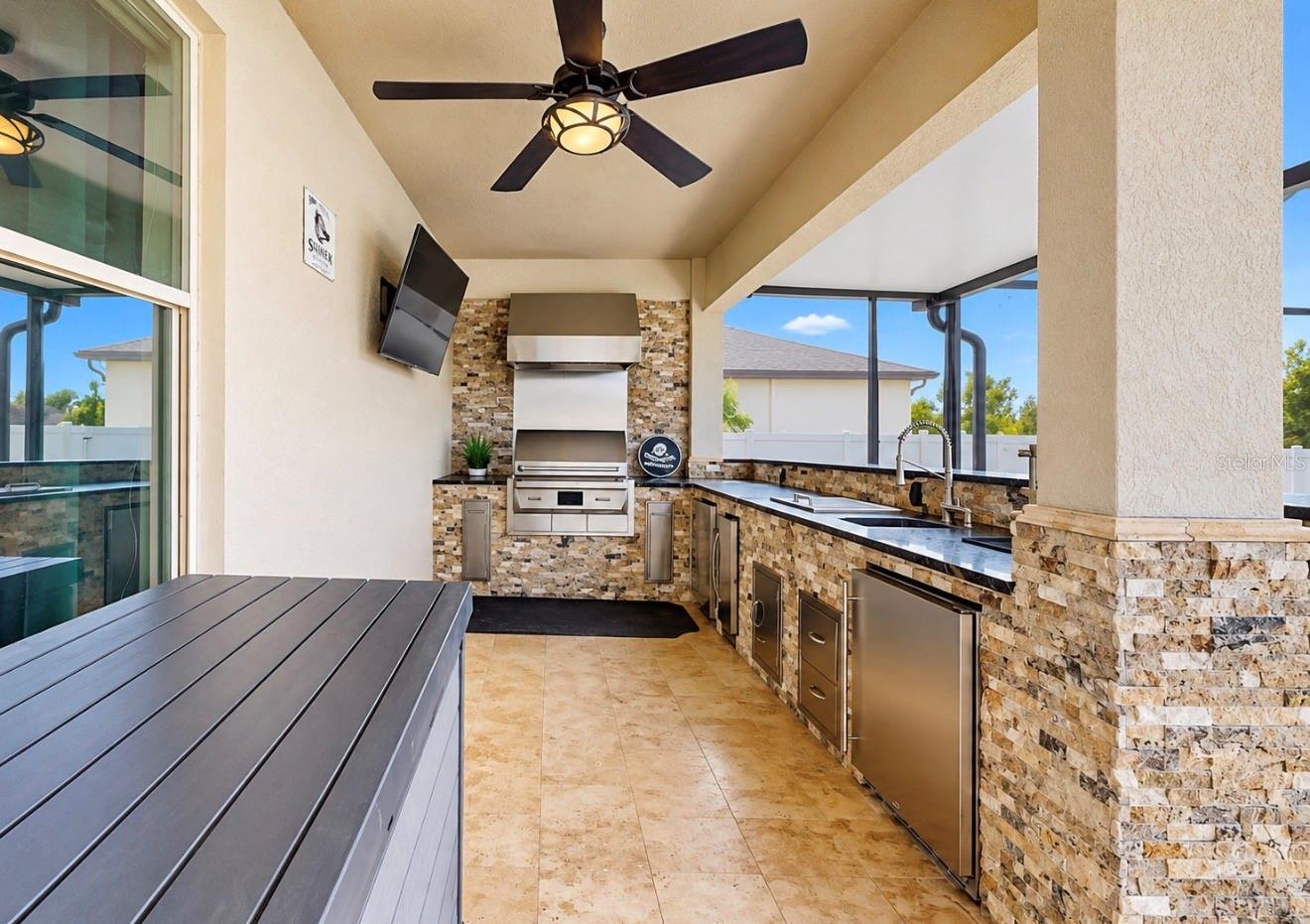 KITCHEN WITH KEG