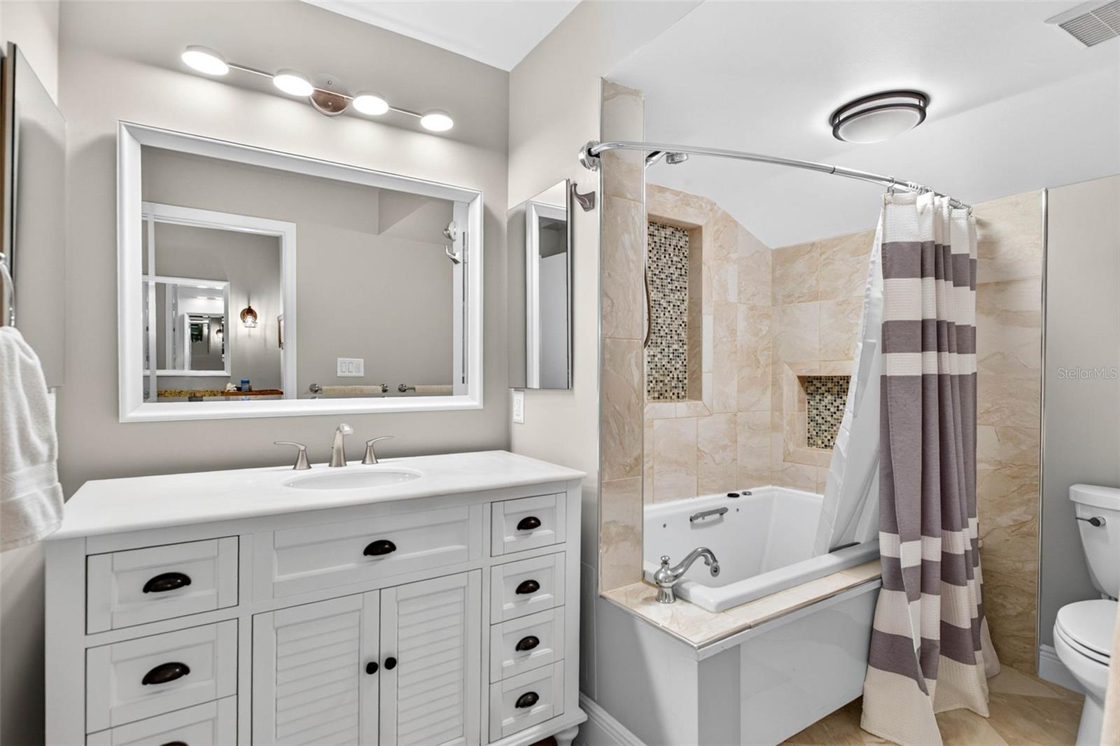 6326 GRAND BAHAMA CIRCLE, #F, Tampa, FL 33615