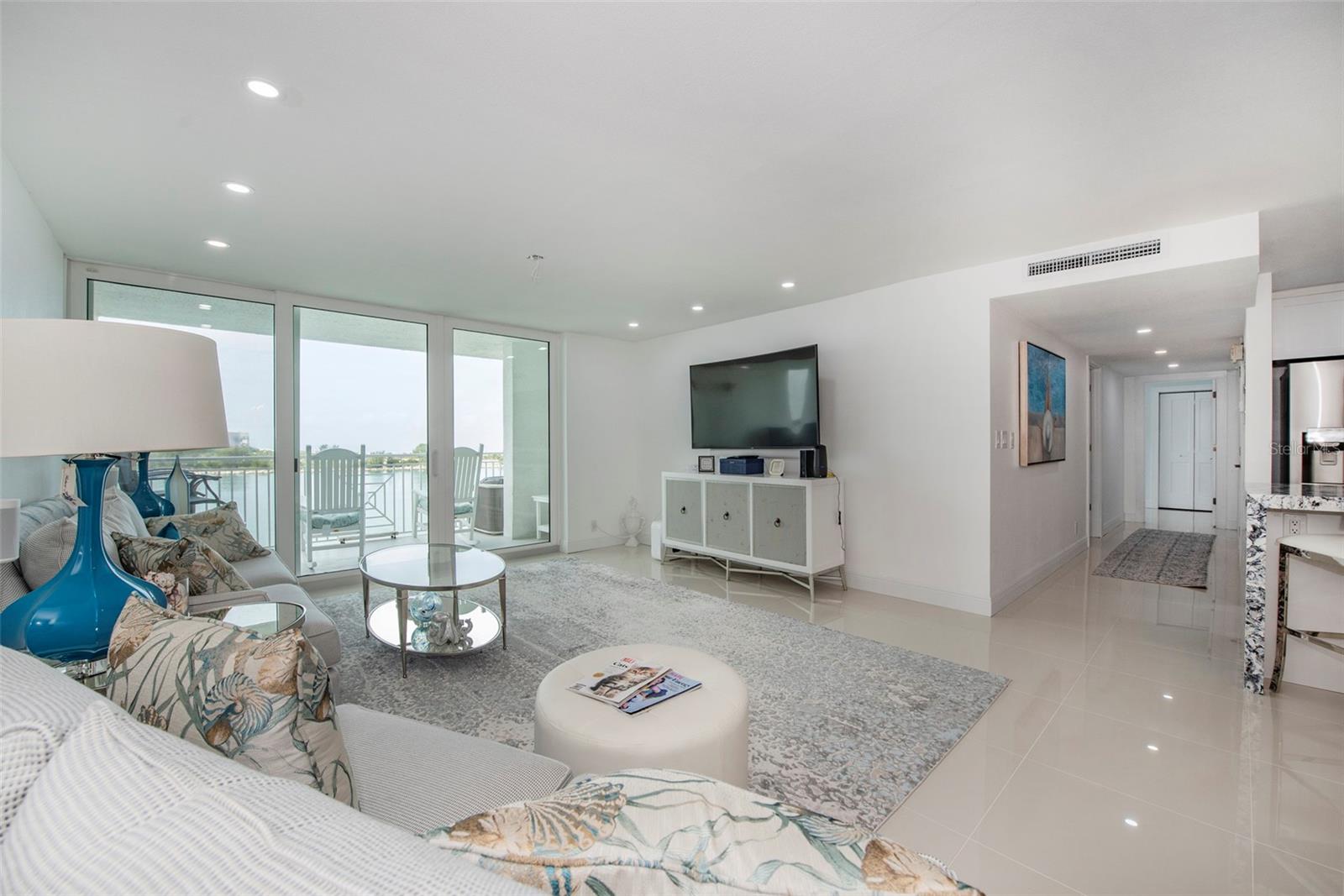 675 S GULFVIEW BOULEVARD, #704, Clearwater, FL 33767 675 S GULFVIEW BOULEVARD, #704, Clearwater, FL 33767